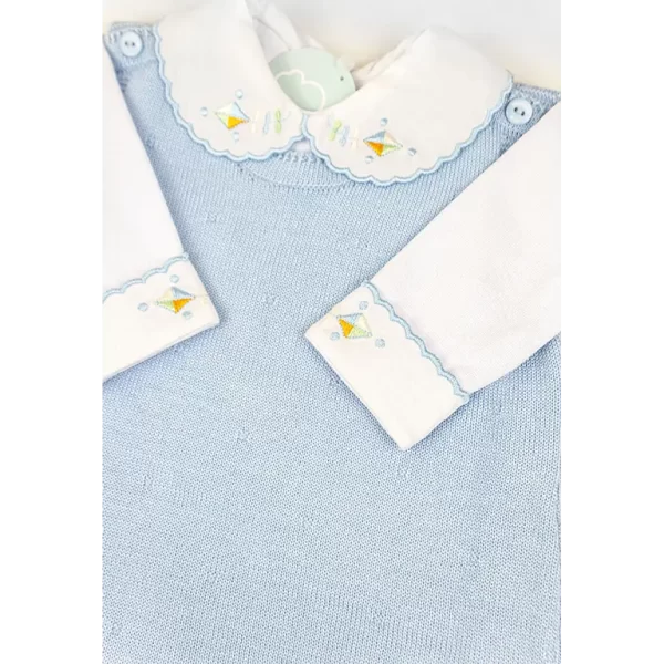 Saída De Maternidade Bordada Azul Celeste c/ Branco - Imagem 3